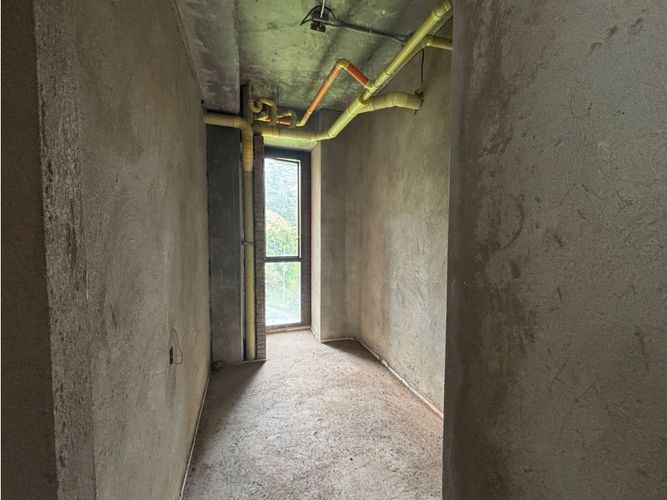 Apartamento en venta en Los Naranjos, Medellín, 203 m² · foto 7 de 9
