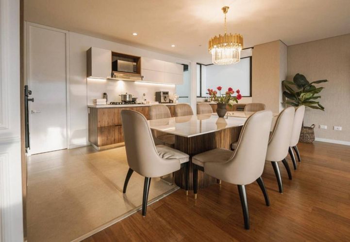 Apartamento de 5 alcobas en venta en El Poblado, Medellín, 198 m² · foto 2 de 24