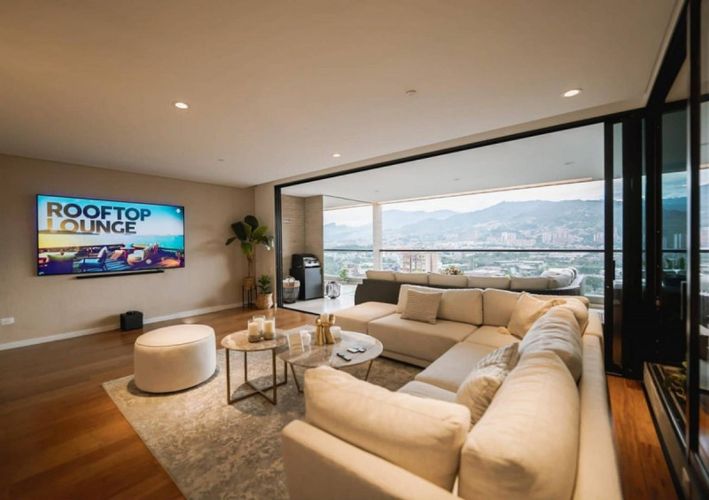 Apartamento de 5 alcobas en venta en El Poblado, Medellín, 198 m² · foto 4 de 24