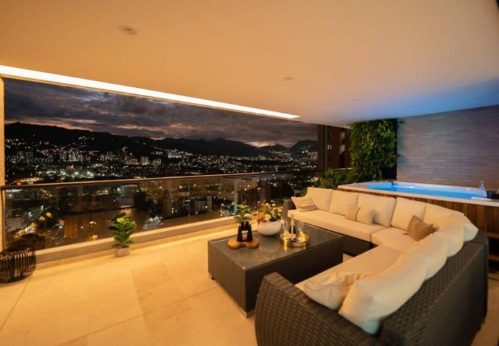 Apartamento de 5 alcobas en venta en El Poblado, Medellín, 198 m² · foto 7 de 24