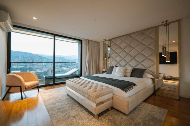 Apartamento de 5 alcobas en venta en El Poblado, Medellín, 198 m² · foto 14 de 24