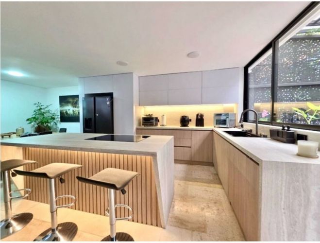 Casa de 3 alcobas en venta en Montessori, Envigado, 169 m² · foto 2 de 16