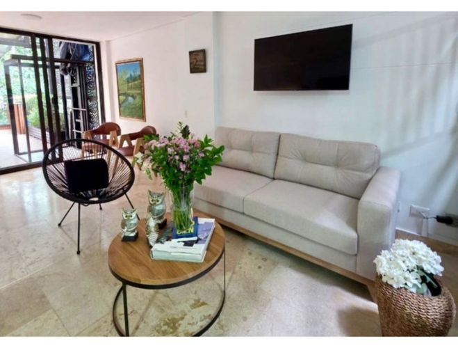 Casa de 3 alcobas en venta en Montessori, Envigado, 169 m² · foto 5 de 16