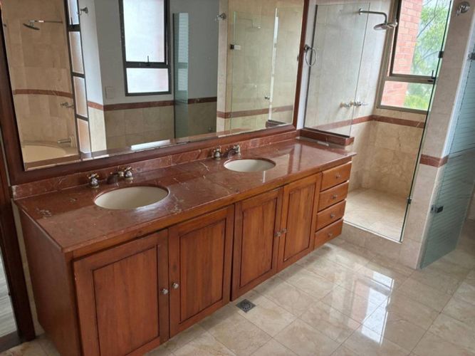Apartamento de 4 alcobas en venta en El Poblado, Medellín, 245 m² · foto 12 de 20