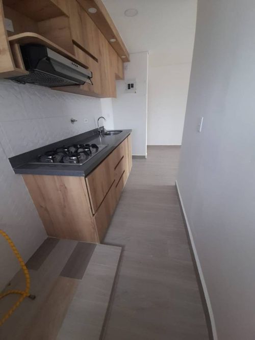 Apartamento de 2 alcobas en venta en Alto Del Medio, Rionegro, 64 m² · foto 2 de 11