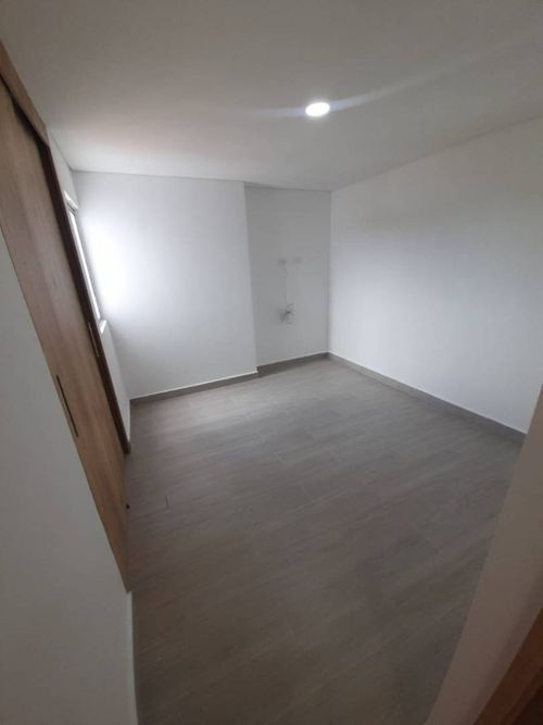 Apartamento de 2 alcobas en venta en Alto Del Medio, Rionegro, 64 m² · foto 4 de 11