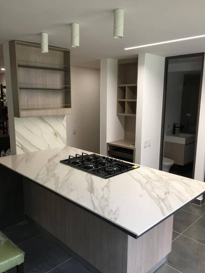 Apartamento en venta en El Poblado, Medellín 2