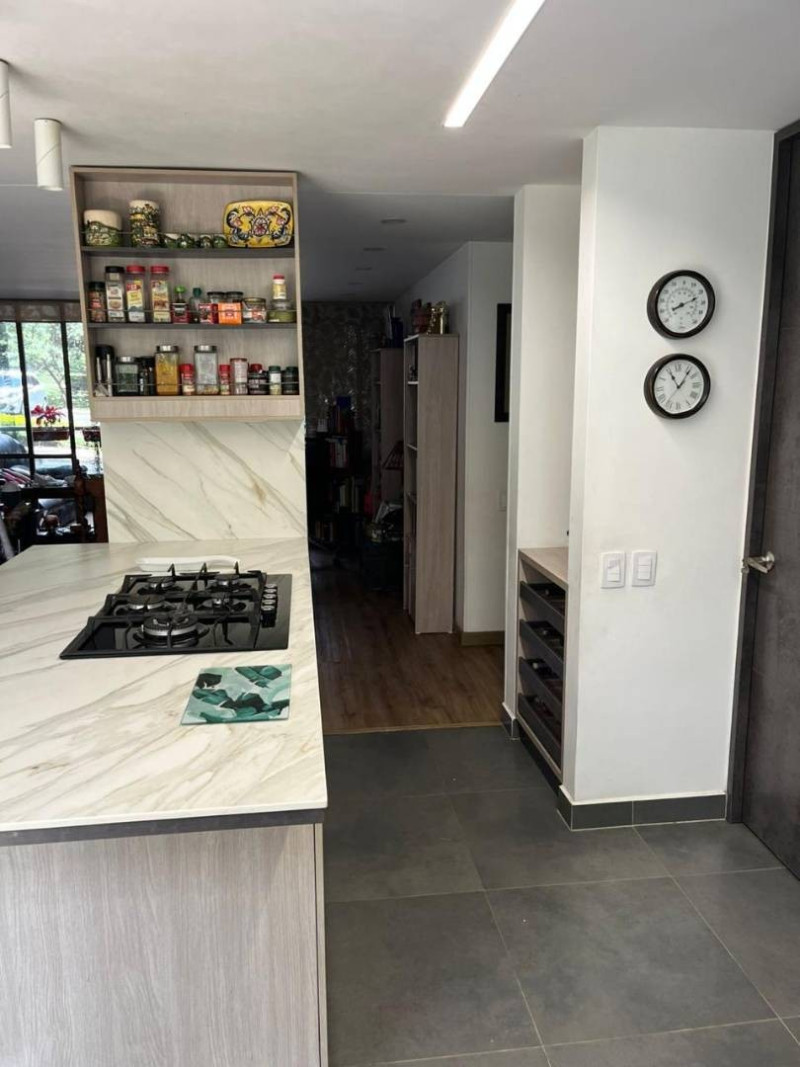 Apartamento en venta en El Poblado, Medellín 4