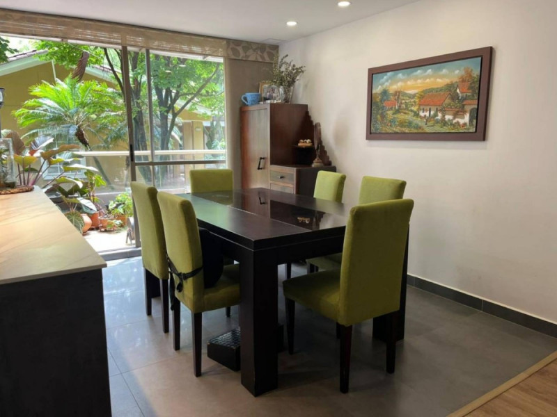 Apartamento en venta en El Poblado, Medellín · foto 8 de 24