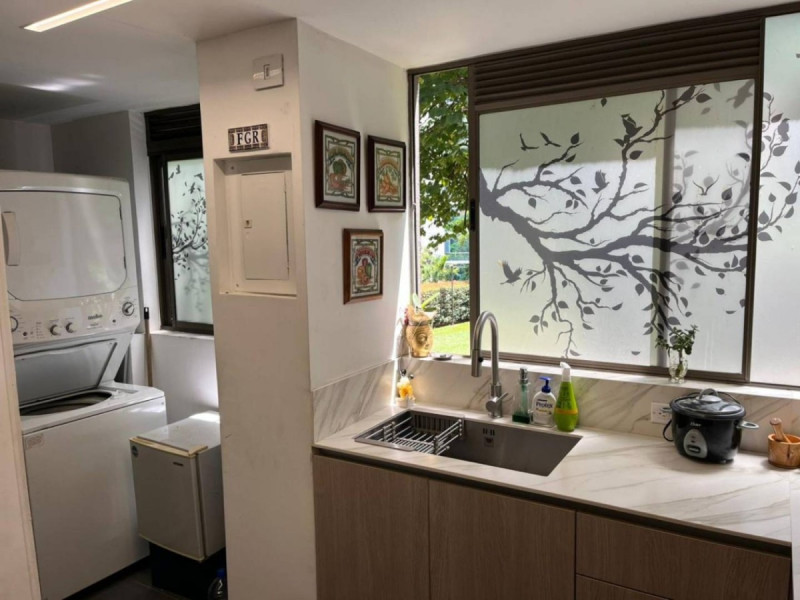 Apartamento en venta en El Poblado, Medellín · foto 17 de 24