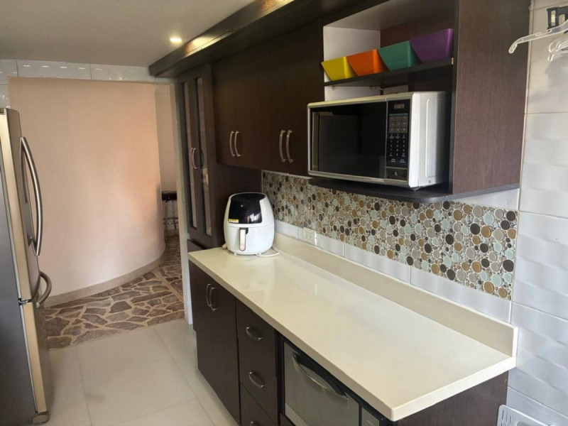 Apartamento en venta en El Poblado, Envigado · foto 4 de 17