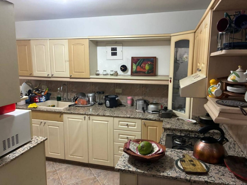 Casa en arriendo en Manila, Medellín · foto 9 de 23