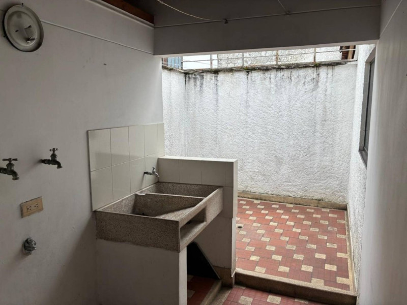Casa en arriendo en Manila, Medellín · foto 15 de 23