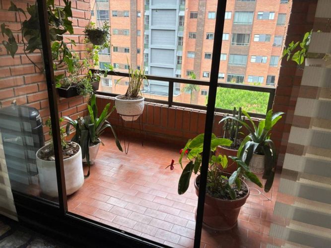 Apartamento en venta en El Poblado, Medellín · foto 6 de 24