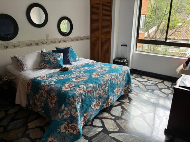 Apartamento en venta en El Poblado, Medellín · foto 10 de 24