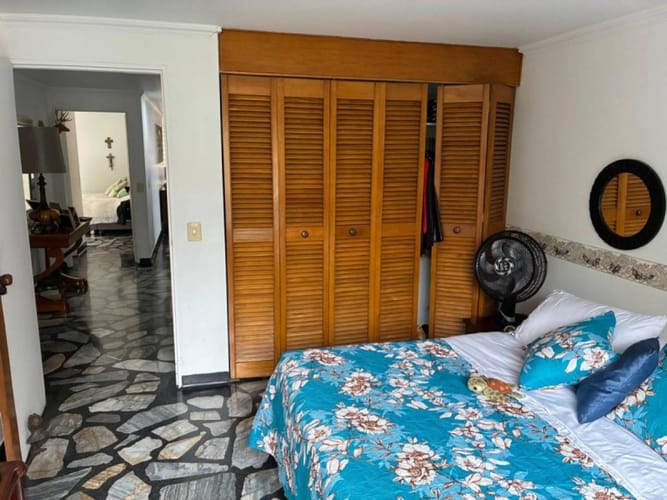 Apartamento en venta en El Poblado, Medellín · foto 12 de 24
