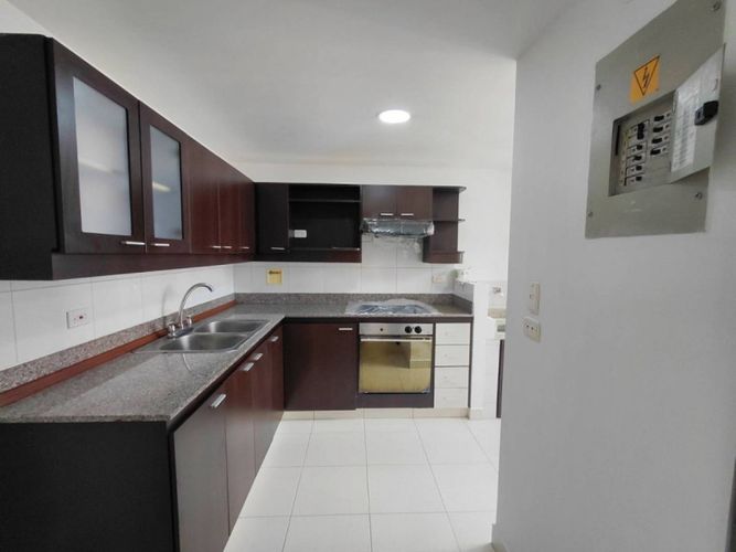 Apartamento de 3 alcobas en arriendo en Santa María De Los Ángeles, Medellín, 110 m² · foto 2 de 24