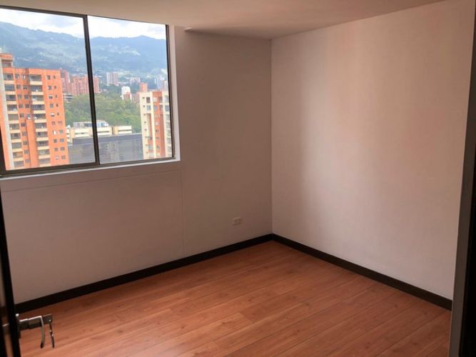 Apartamento de 3 alcobas en arriendo en Santa María De Los Ángeles, Medellín, 110 m² · foto 6 de 24