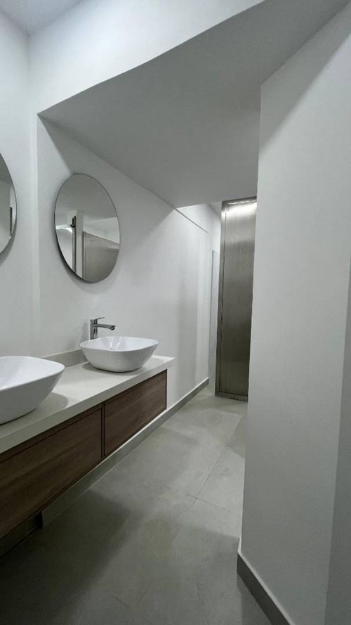 Oficina en arriendo en Suramericana, Medellín, 130 m² · foto 2 de 24
