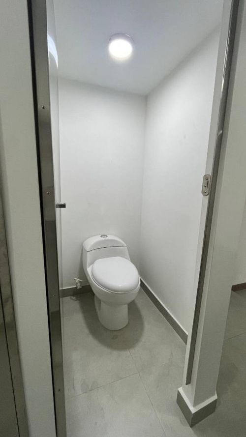Oficina en arriendo en Suramericana, Medellín, 130 m² · foto 4 de 24