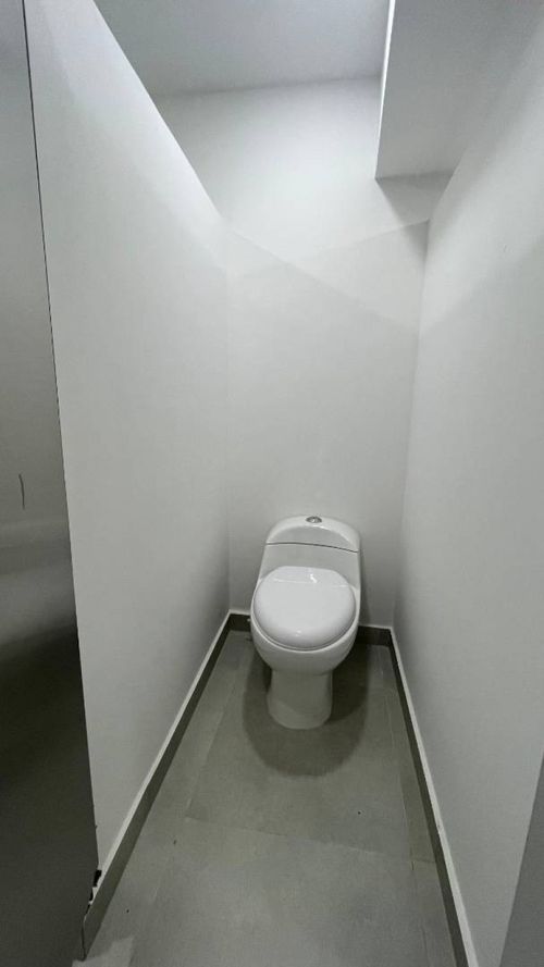 Oficina en arriendo en Suramericana, Medellín, 130 m² · foto 5 de 24