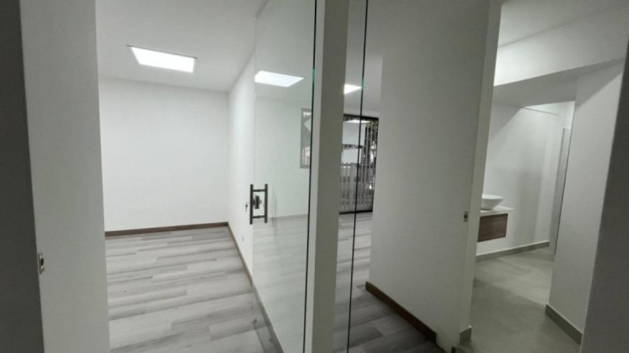 Oficina en arriendo en Suramericana, Medellín, 130 m² · foto 7 de 24
