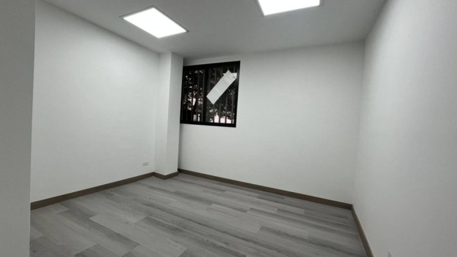 Oficina en arriendo en Suramericana, Medellín, 130 m² · foto 8 de 24