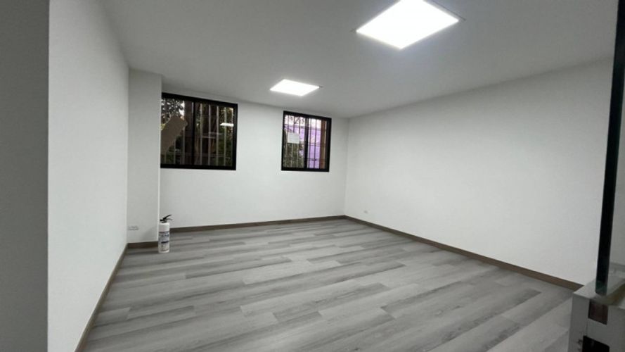 Oficina en arriendo en Suramericana, Medellín, 130 m² · foto 10 de 24