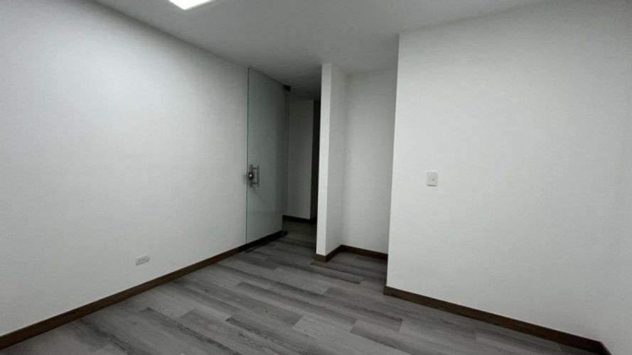 Oficina en arriendo en Suramericana, Medellín, 130 m² · foto 11 de 24