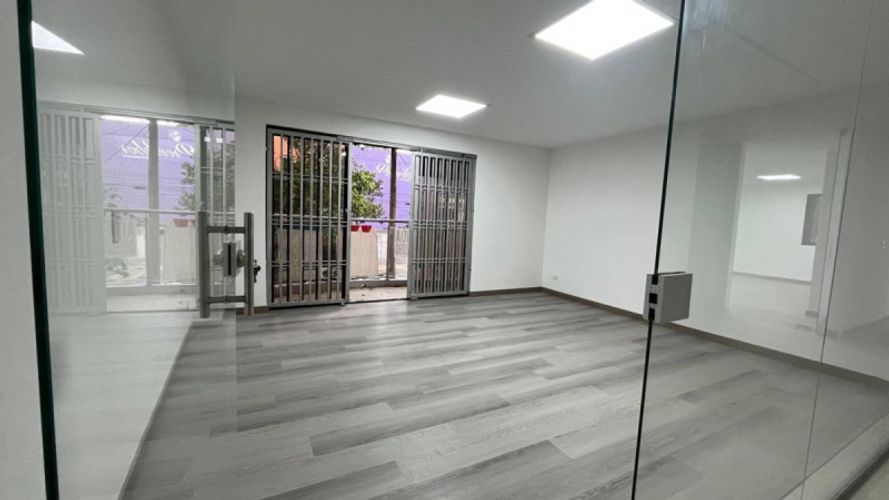 Oficina en arriendo en Suramericana, Medellín, 130 m² · foto 13 de 24
