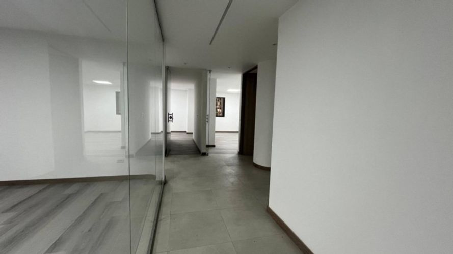 Oficina en arriendo en Suramericana, Medellín, 130 m² · foto 15 de 24