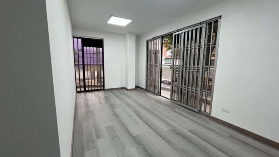 Oficina en arriendo en Suramericana, Medellín, 130 m² · foto 22 de 24