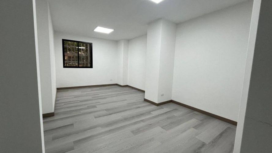 Oficina en arriendo en Suramericana, Medellín, 130 m² · foto 24 de 24