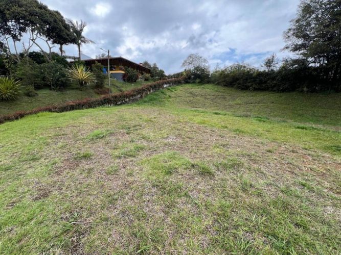 Lote en venta en El Carmen De Viboral, El Carmen de Viboral, 1953 m² · foto 6 de 24
