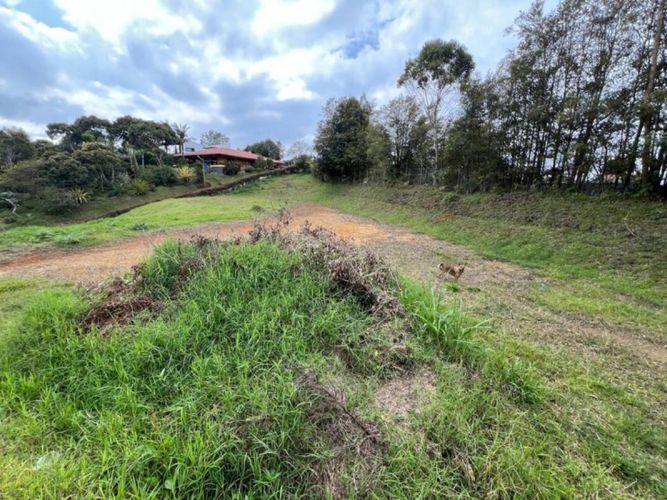 Lote en venta en El Carmen De Viboral, El Carmen de Viboral, 1953 m² · foto 10 de 24