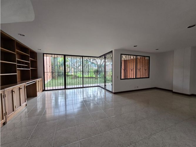 Casa en venta en Loma De Las Brujas, Envigado · foto 4 de 24