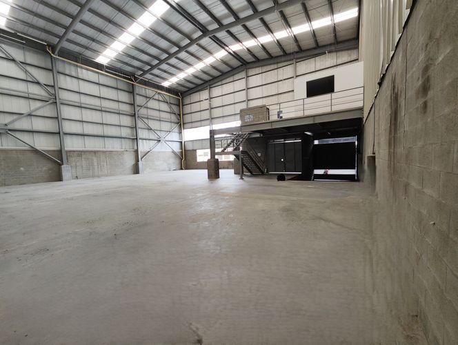 Bodega en arriendo en Copacabana, 850 m² · foto 3 de 20