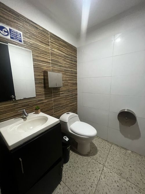Local en venta en Pinares, Pereira, 124 m² · foto 6 de 7