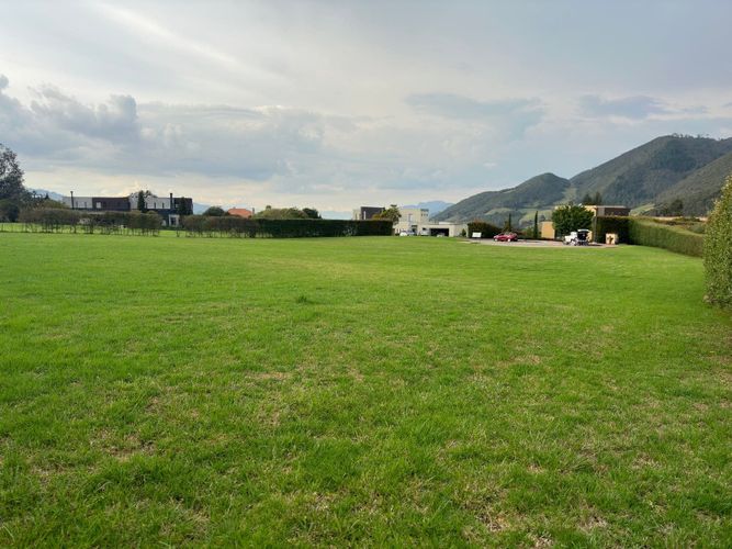 Lote en venta en Centro, La Calera · foto 8 de 20