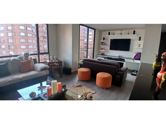 Apartamento de 3 alcobas en venta en Calleja Baja, Bogotá, 173 m² · foto 3 de 24