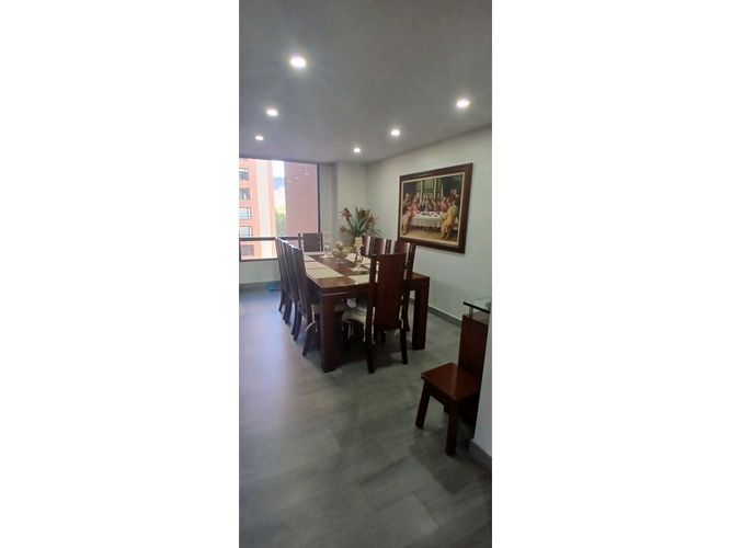 Apartamento de 3 alcobas en venta en Calleja Baja, Bogotá, 173 m² · foto 7 de 24