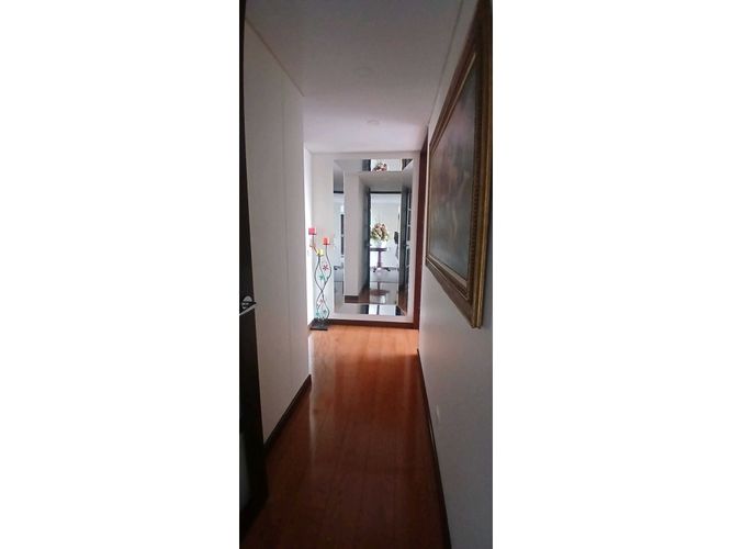 Apartamento de 3 alcobas en venta en Calleja Baja, Bogotá, 173 m² · foto 8 de 24