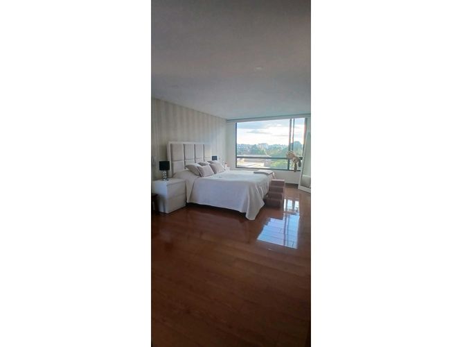 Apartamento de 3 alcobas en venta en Calleja Baja, Bogotá, 173 m² · foto 12 de 24