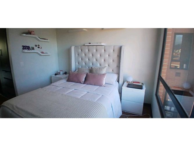 Apartamento de 3 alcobas en venta en Calleja Baja, Bogotá, 173 m² · foto 23 de 24