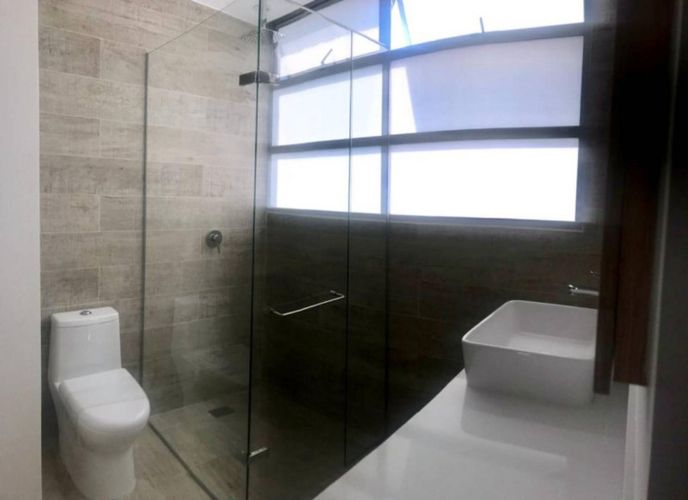Apartamento de 3 alcobas en arriendo en Lalinde, Medellín, 230 m² · foto 17 de 17