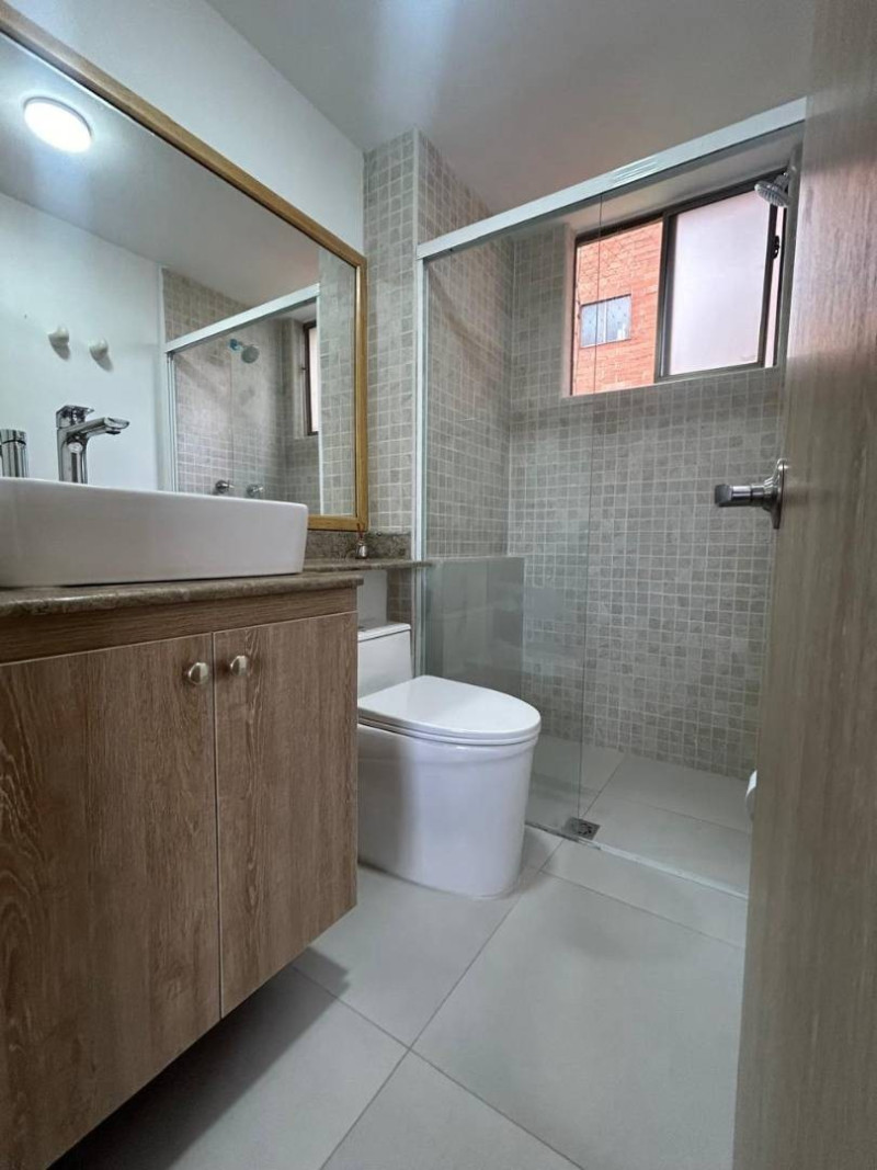 Apartamento en arriendo en El Poblado, Medellín · foto 8 de 12
