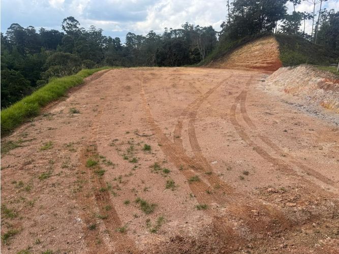 Lote en venta en El Carmen De Viboral, El Carmen de Viboral, 3333 m² · foto 4 de 12