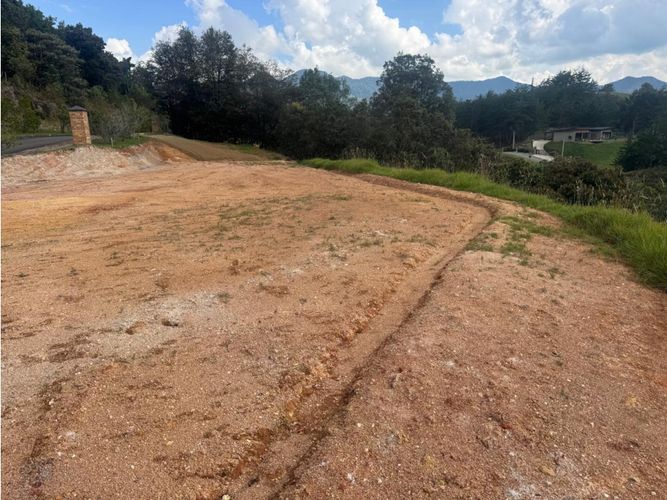 Lote en venta en El Carmen De Viboral, El Carmen de Viboral, 3333 m² · foto 5 de 12