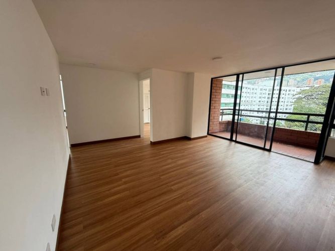 Apartamento de 3 alcobas en arriendo en La Florida, Medellín, 140 m² · foto 5 de 18