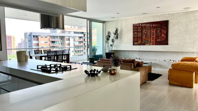 Apartamento en arriendo en El Poblado, Medellín · foto 3 de 21